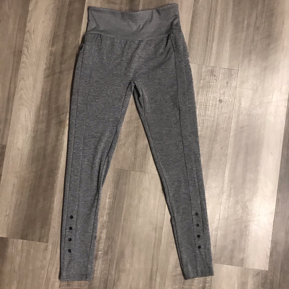 GYM SHARK LEGGINGS
